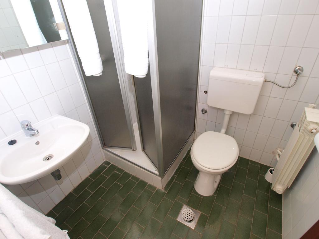 Apartments Zorka 1421 Pjescana Uvala Eksteriør billede