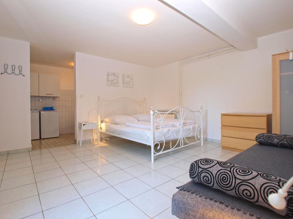 Apartments Zorka 1421 Pjescana Uvala Eksteriør billede
