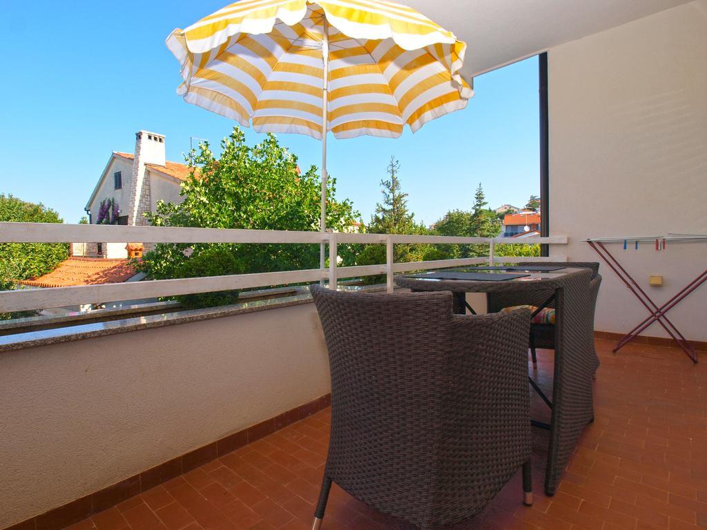 Apartments Zorka 1421 Pjescana Uvala Eksteriør billede