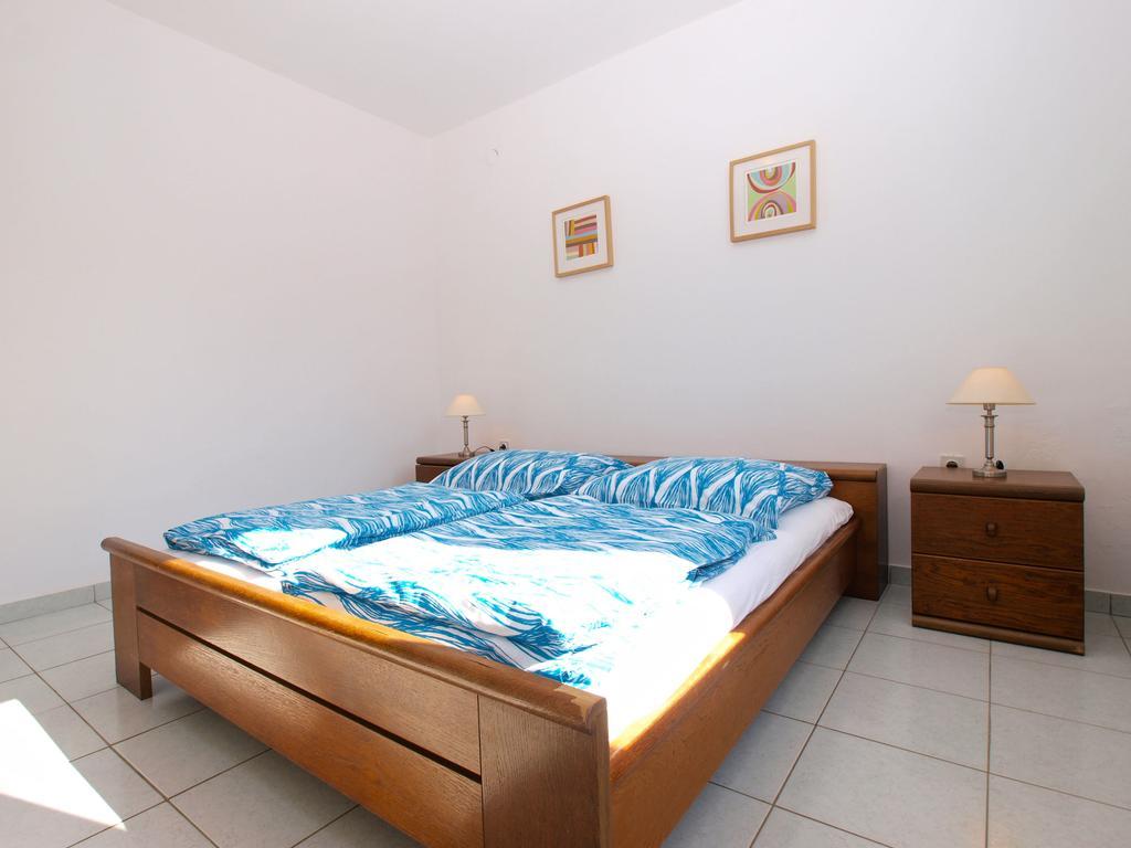 Apartments Zorka 1421 Pjescana Uvala Eksteriør billede