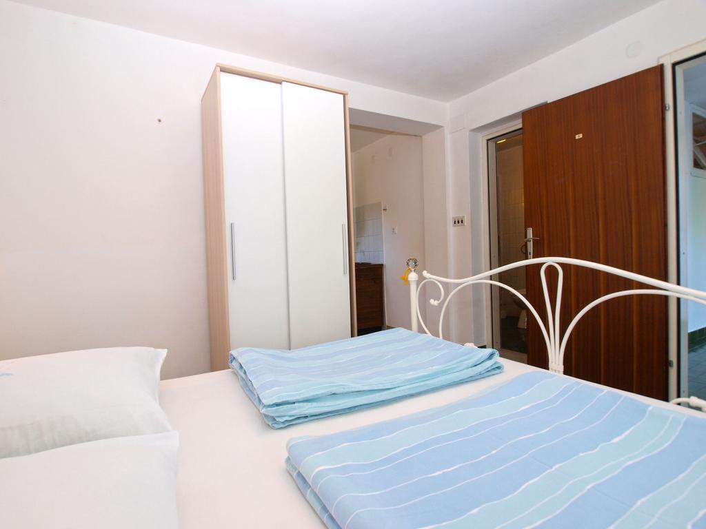 Apartments Zorka 1421 Pjescana Uvala Eksteriør billede