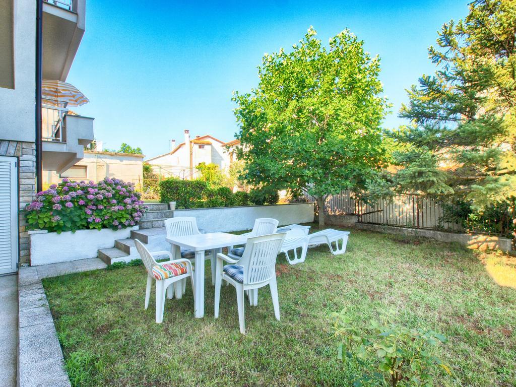 Apartments Zorka 1421 Pjescana Uvala Eksteriør billede